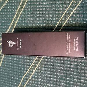 Younique Touch Skin Solutions Concealer in Linen